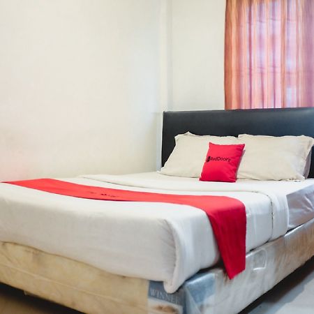 Reddoorz Plus Near Palembang Indah Mall Kültér fotó