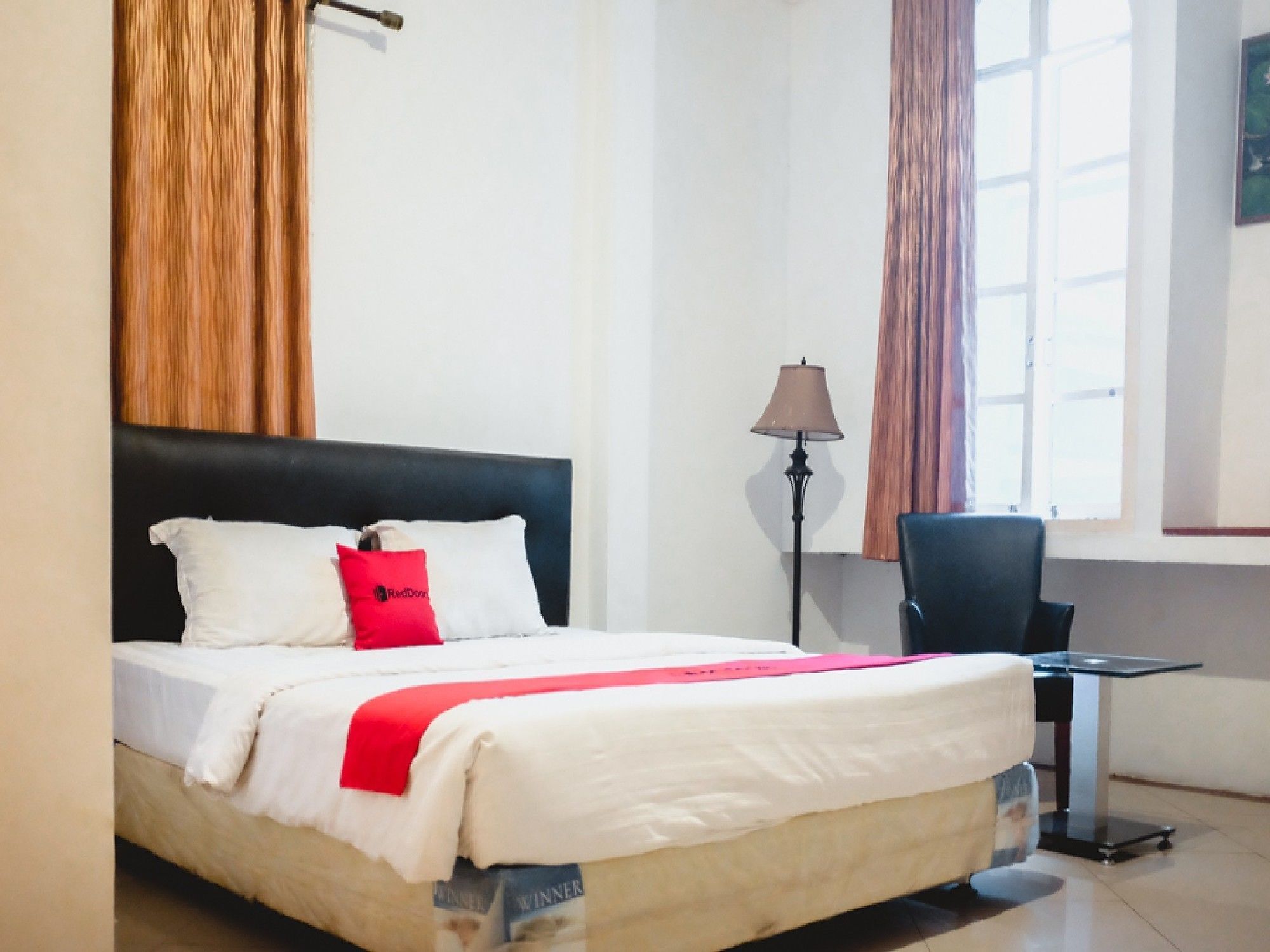 Reddoorz Plus Near Palembang Indah Mall Kültér fotó