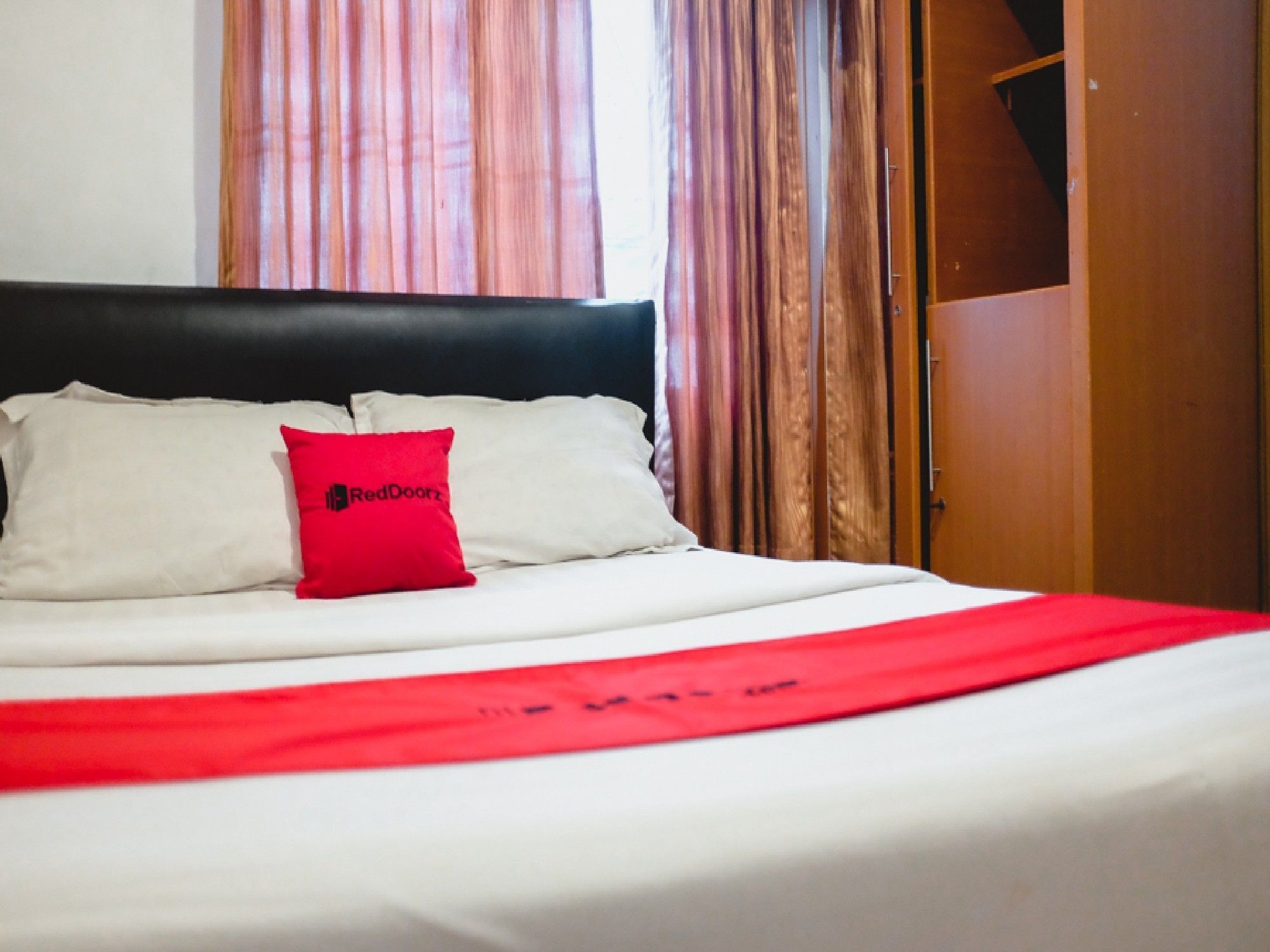 Reddoorz Plus Near Palembang Indah Mall Kültér fotó