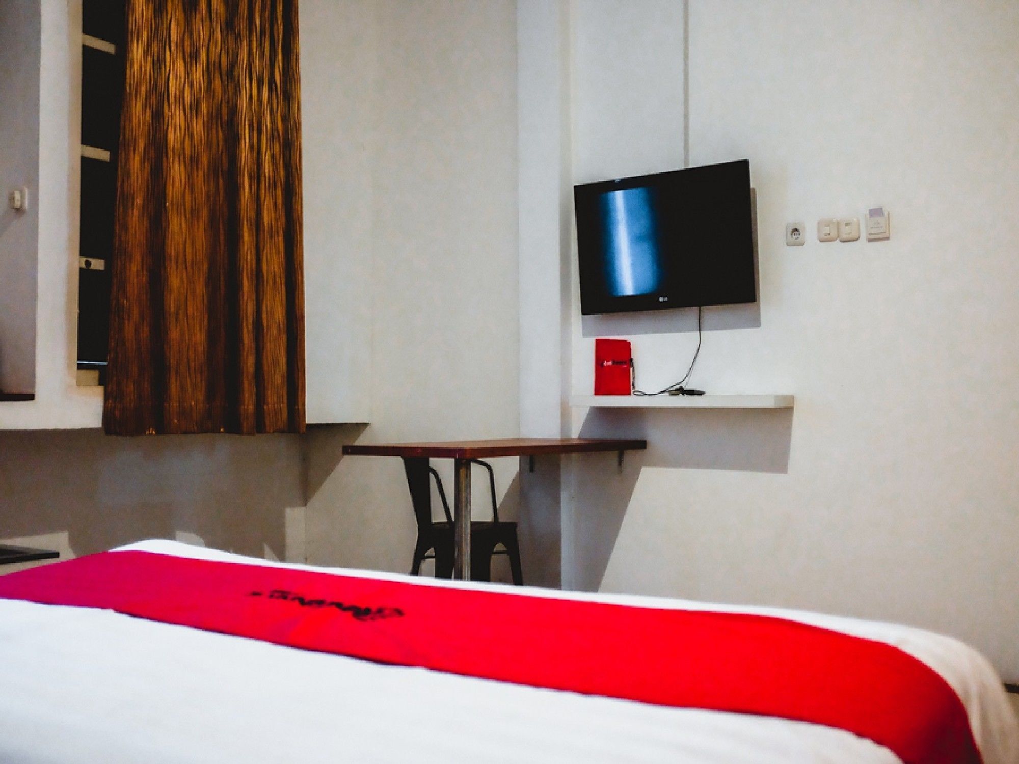 Reddoorz Plus Near Palembang Indah Mall Kültér fotó